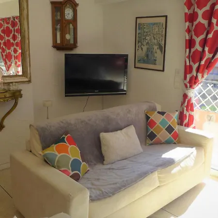 La Galere Reale Apartment *